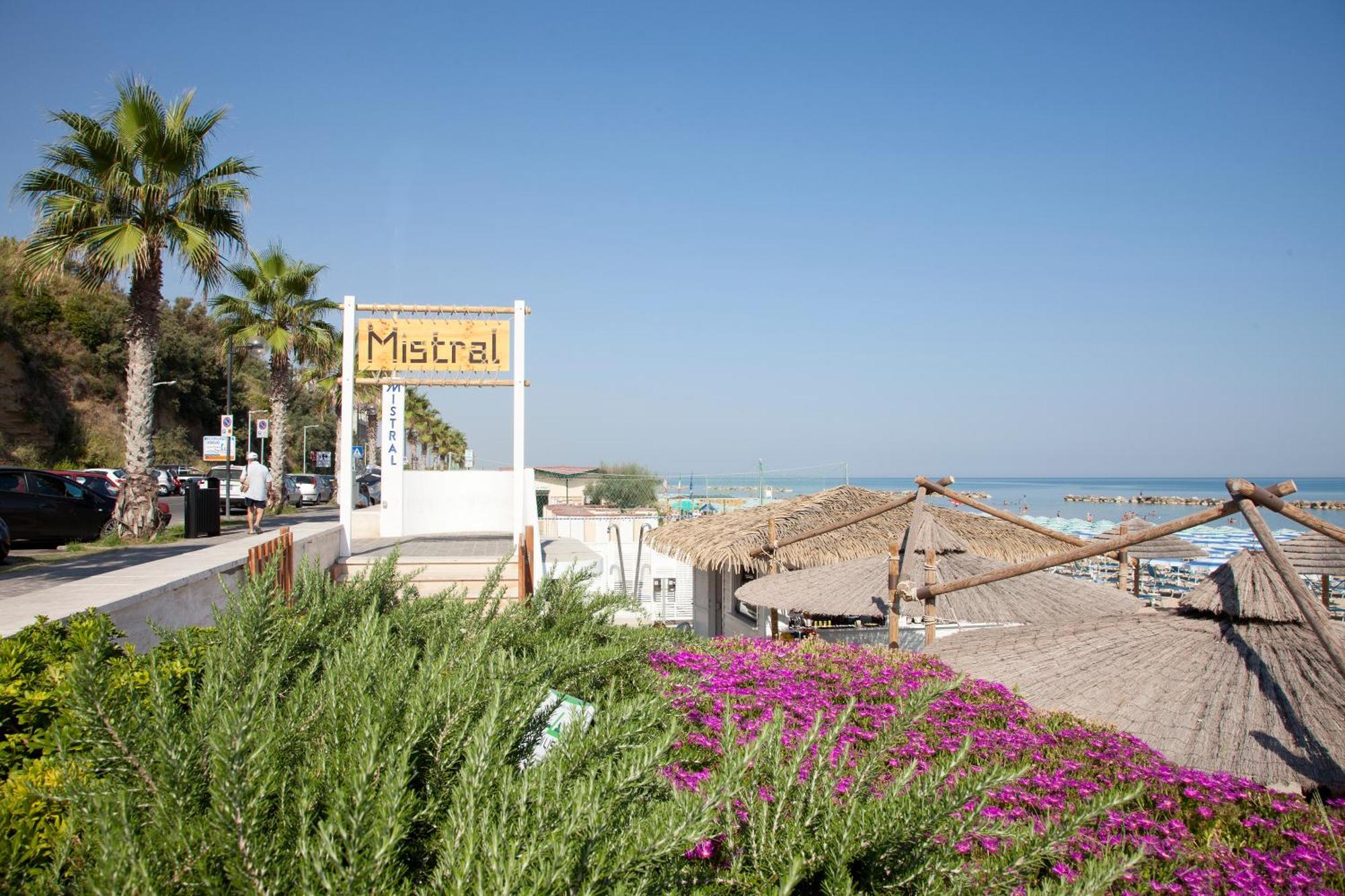 Hotel Mistral Termoli Exteriér fotografie