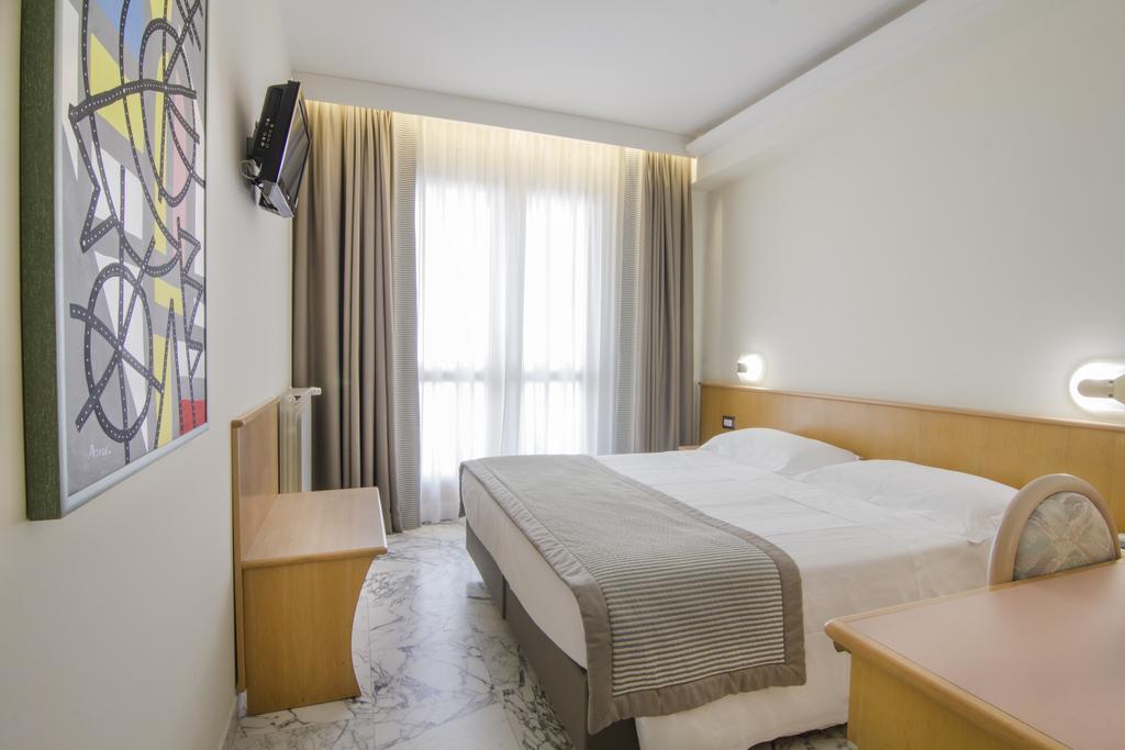 Hotel Mistral Termoli Exteriér fotografie